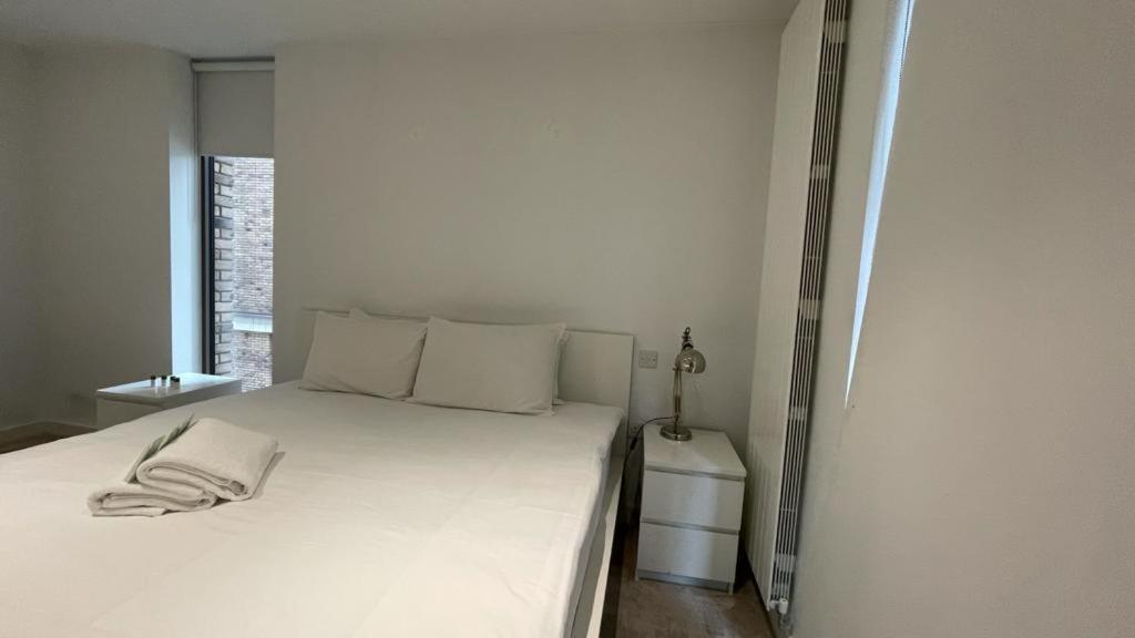 London Docklands Stays - One Bed Apartment Лондон Екстериор снимка